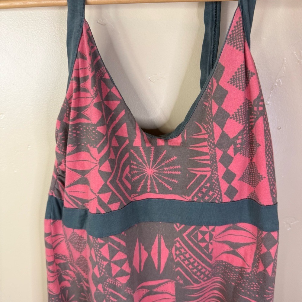 Patagonia Halter Tribal Shelf Bra Size Medium Vibrant Activewear Outdoor Hiking - Picture 3 of 11